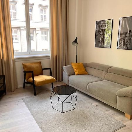 Skau Gajova Family Two Bedroom Apartment With A Terrace Free Parking Bratislava Bagian luar foto