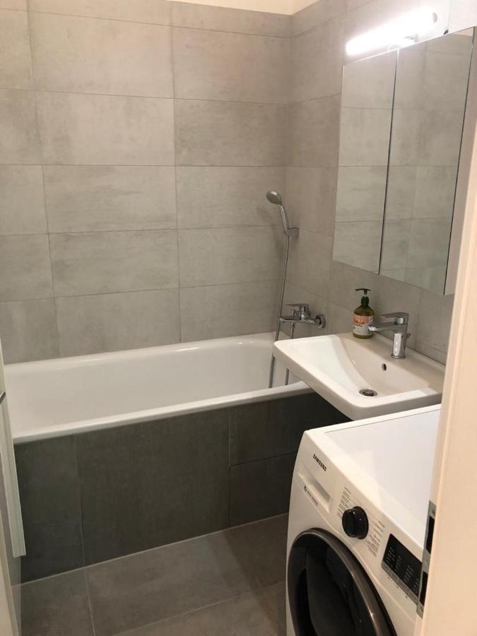 Skau Gajova Family Two Bedroom Apartment With A Terrace Free Parking Bratislava Bagian luar foto